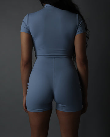 LE CHÉRIE SEAMLESS "GUÉRRIÉRE" SHORT SLEEVE BODYSUIT IN CRYSTAL BLUE