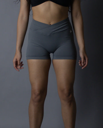 LE CHÉRIE SEAMLESS "VITALITÉ" CROSS SHORTS IN WASHED GRAY