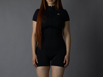 LE CHÉRIE SEAMLESS "GUÉRRIÉRE" SHORT SLEEVE BODYSUIT IN SHADOW