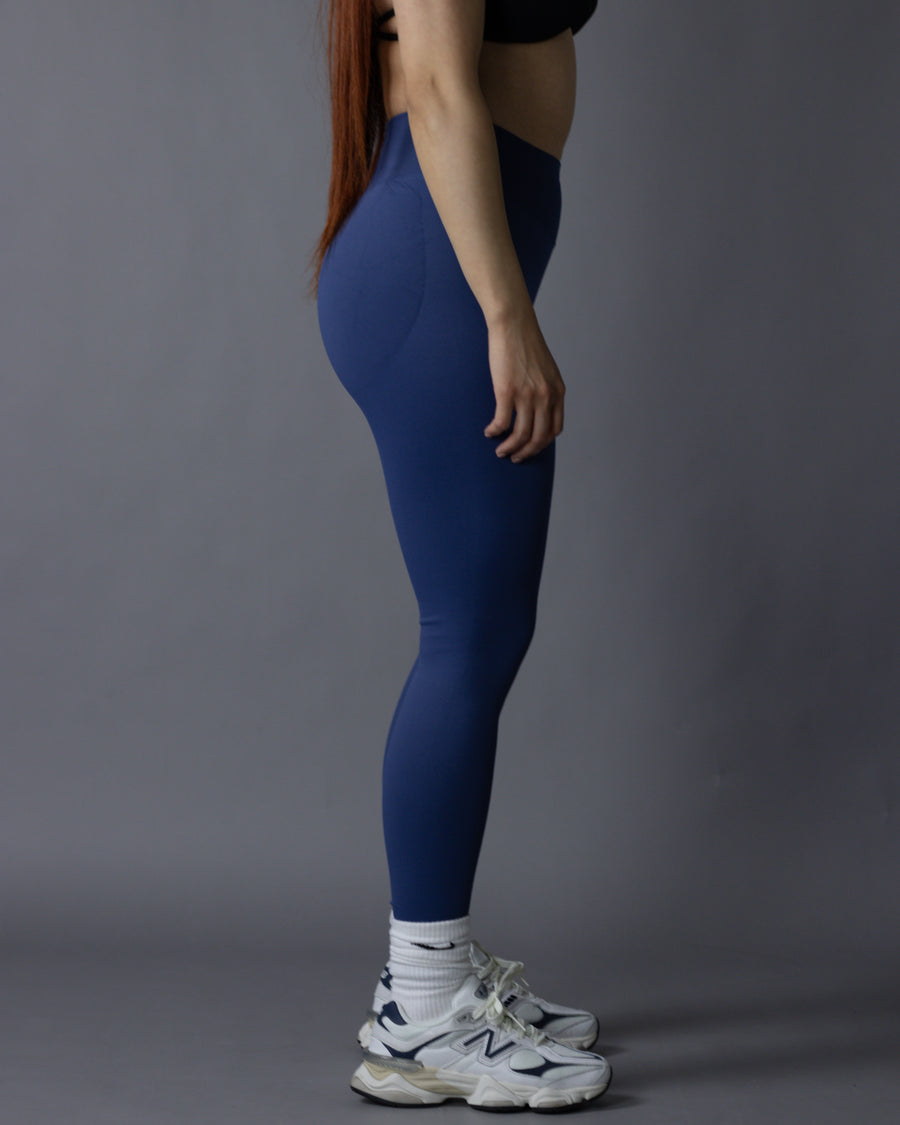 LE CHÉRIE SEAMLESS "AUDACIEUSE" SCRUNCH LEGGINGS IN OCEAN BLUE